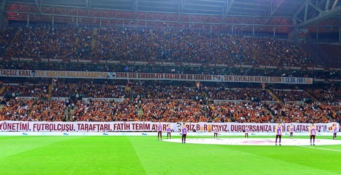 Galatasaray taraftarından TFF’nin kararlarına tepki