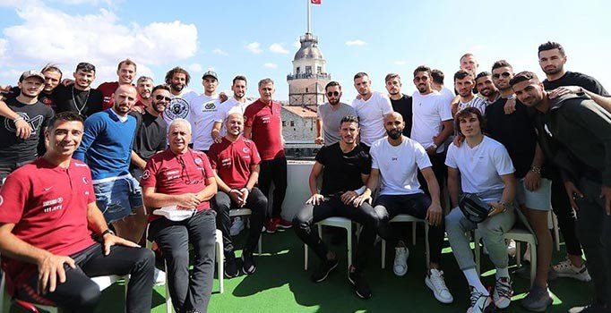A Milli Futbol Takımı tekne turu yaptı