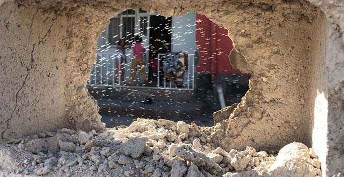 YPG'den Ceylanpınar'a saldırı: 3 eve uçaksavarlı mermi isabet etti