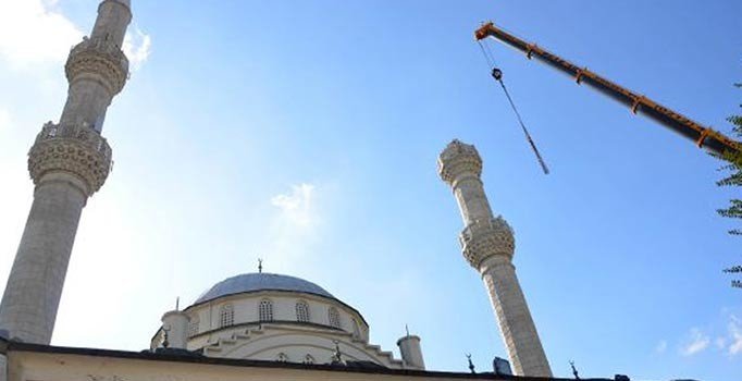 Deniz kabuğuyla cami kalem gibi demirle minare