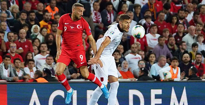 Kadıköy'de zafer gecesi: Türkiye,  Arnavutluk'u 1-0 mağlup etti